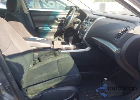 2015 Nissan Altima 2.5 Sv z USA, uszkodzony, nr VIN 1N4AL3AP4FC571058